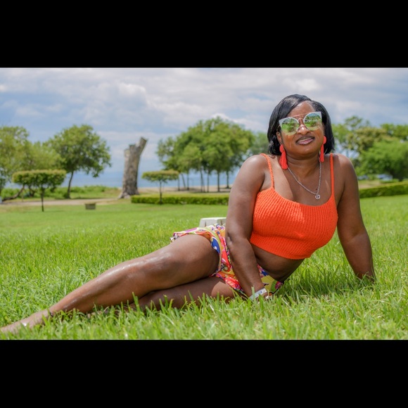 Meet your Posher, Trina - Picture 1 of 1